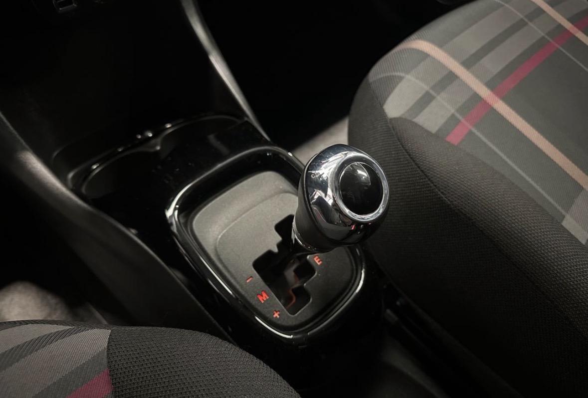 PEUGEOT 108 1.0 vti