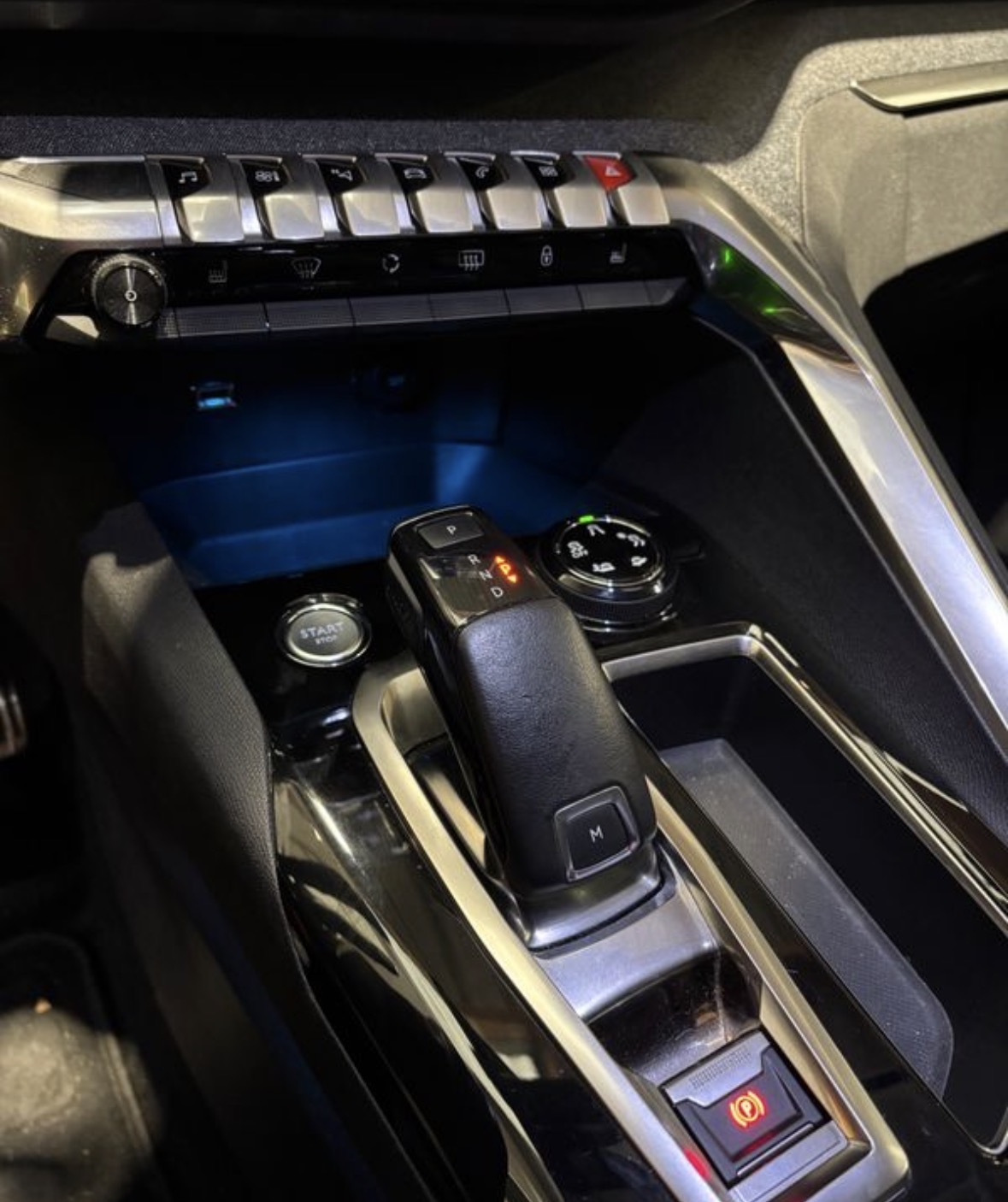 PEUGEOT 3008 II S&S CROSSWAY