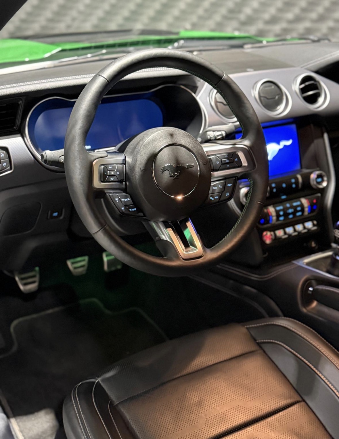 Ford Mustang Fastback GT 5.0l V8 450cv